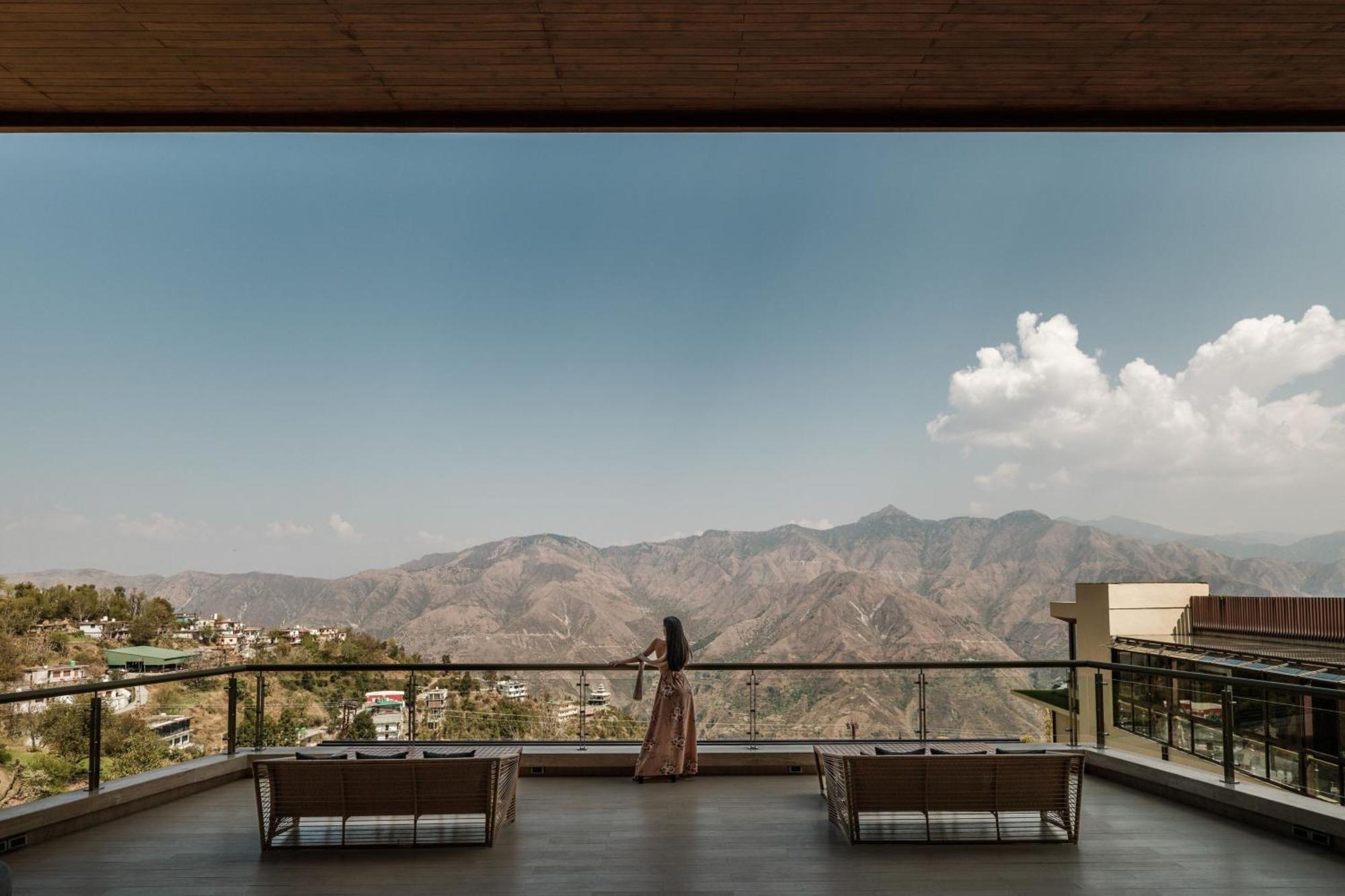 Jw Marriott Mussoorie Walnut Grove Resort & Spa Exterior photo