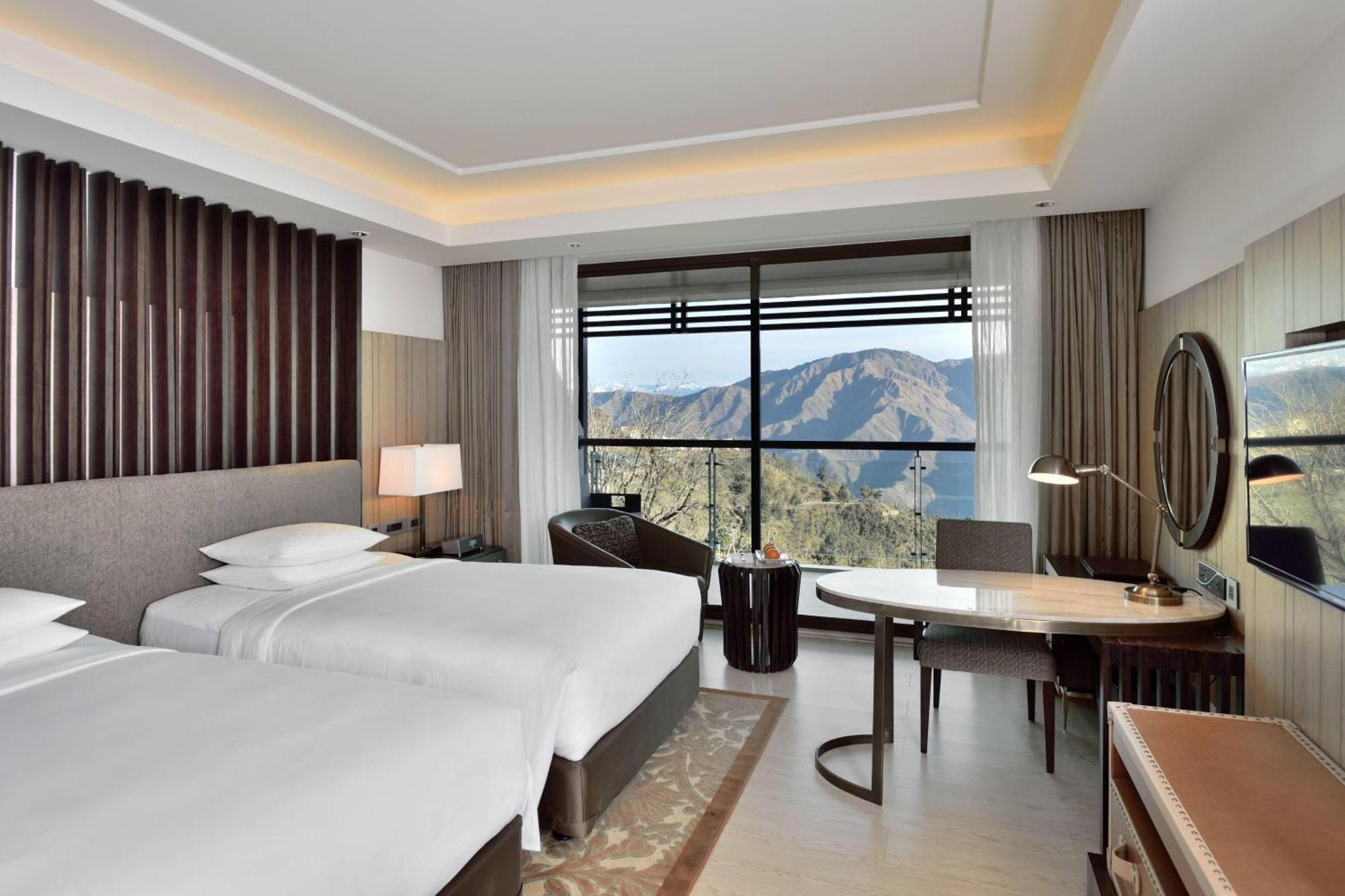 Jw Marriott Mussoorie Walnut Grove Resort & Spa Exterior photo